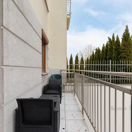 Bunscha Debniki Cracow By Renters Appartement *