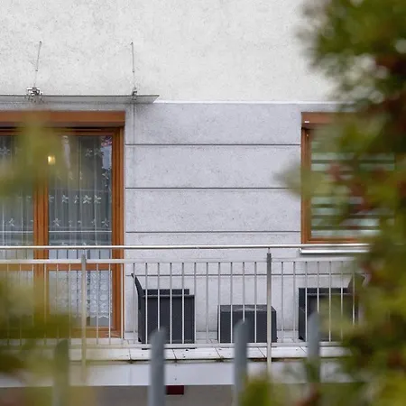 Bunscha Debniki Cracow By Renters *